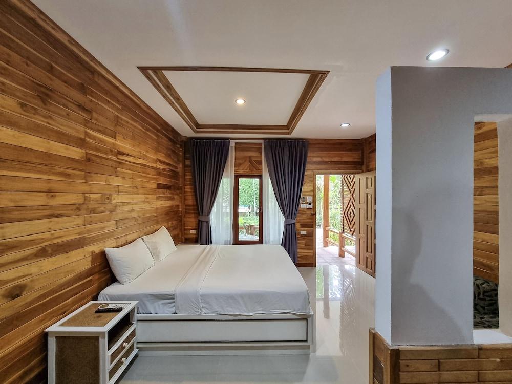 Phuvara Boutique Aonang Hotel Ao Nang Екстериор снимка